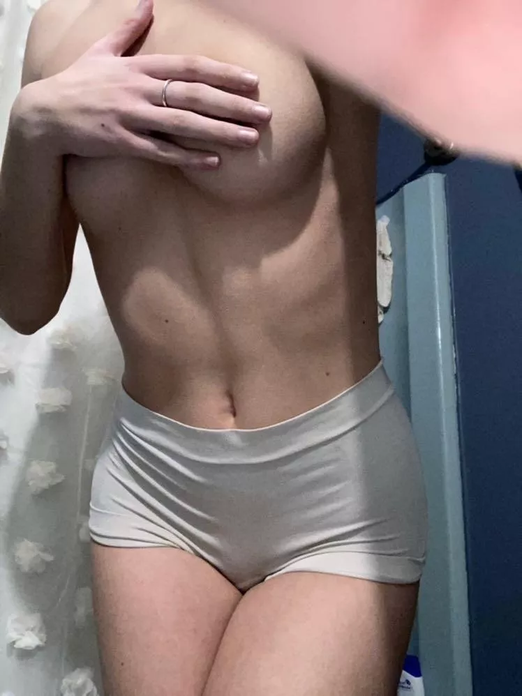 [f] message me babes 😋🙈 posted by skiizzzyyyy