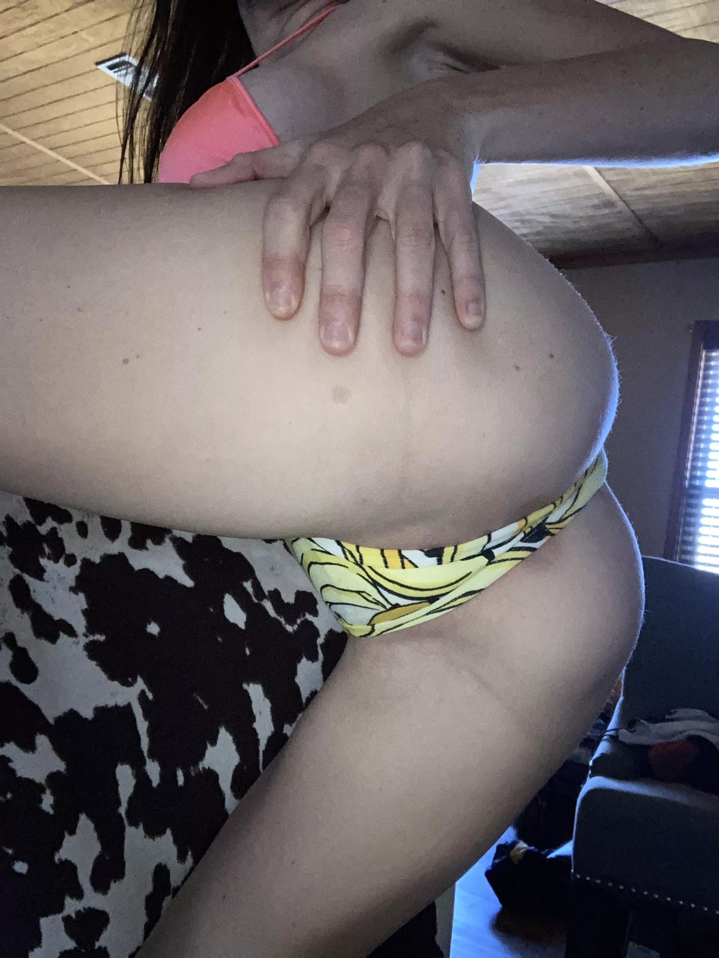 [f] Nothing beats a good banana 🍌 posted by BlakeyNakey