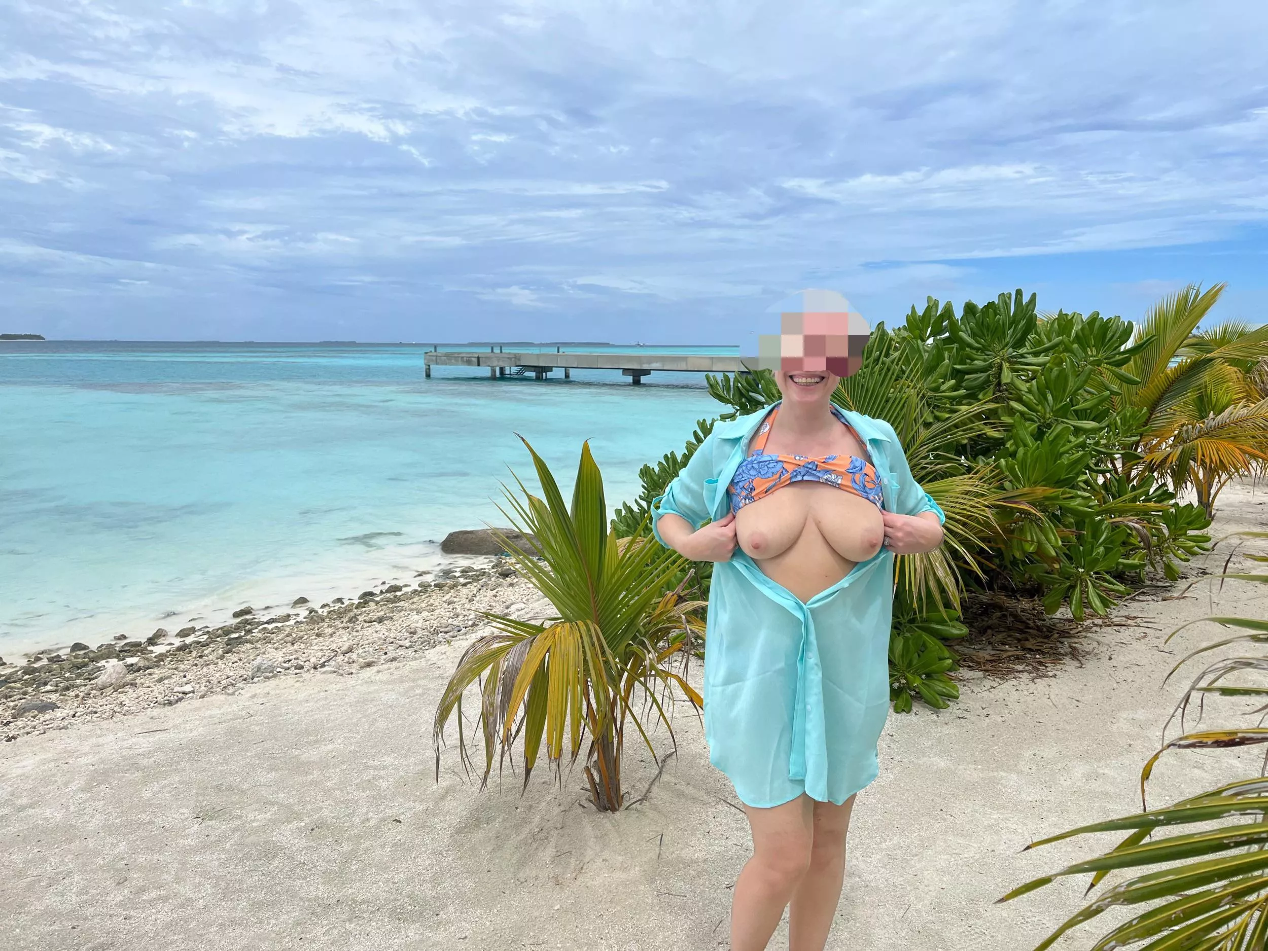 (f) Sea, sand and boob flashing fun posted by PlayingCouple