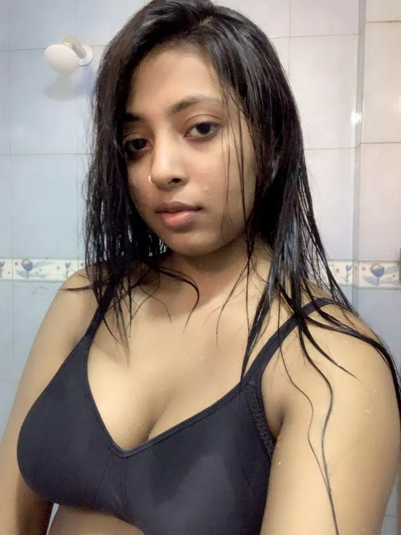 [F] Should I get naked? posted by msthiccckitty