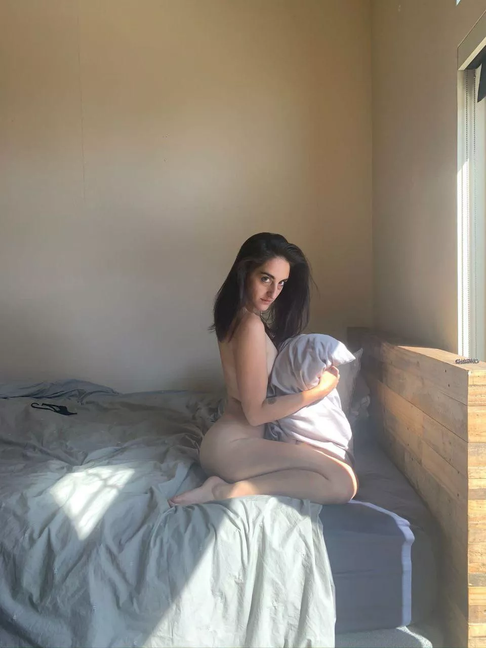 [F] Sleep with me posted by cocothedestroyerr