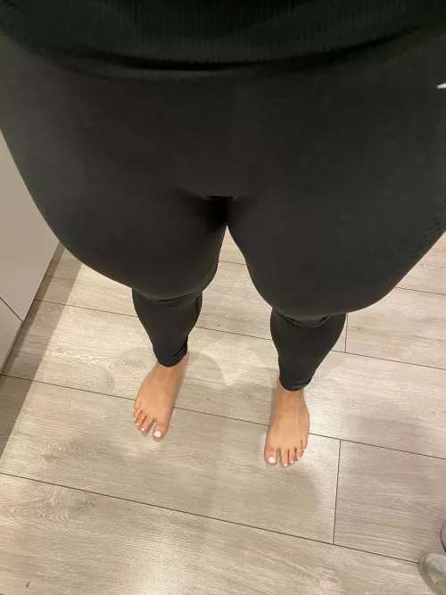 [F] That post lifting session pump by teenie_tootsiesxox