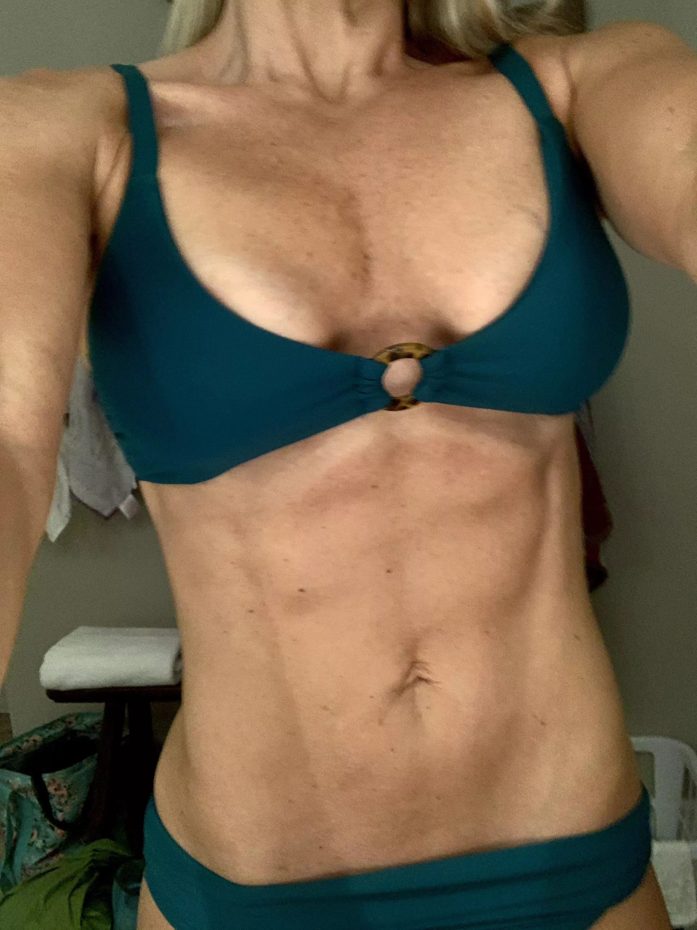 (F) Working on that beach bod posted by nastiaprovakatyv