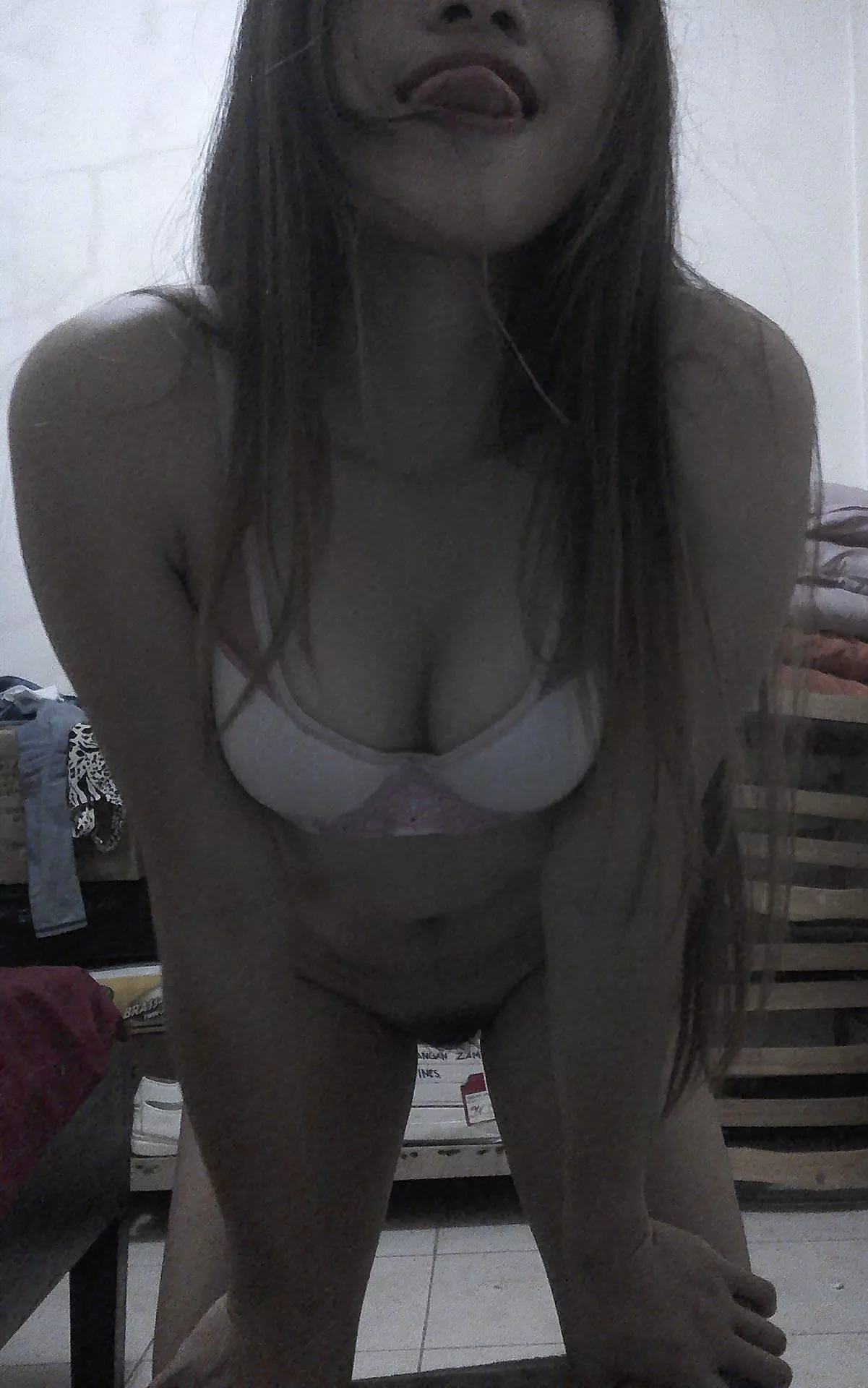 🫣🫣🫣🫣(f) posted by GalacticMaiden