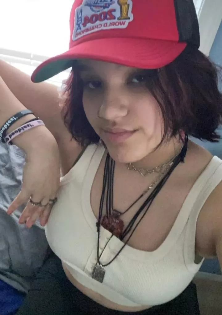 (F18) looking cute posted by Star_lord_209