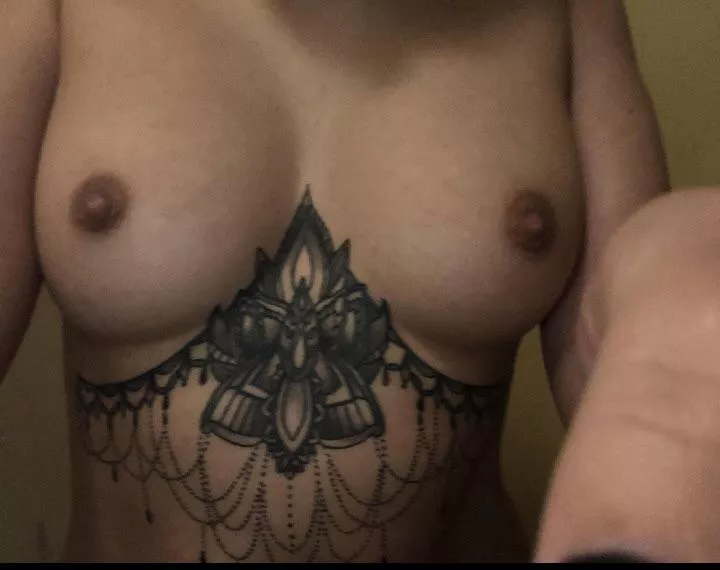 (F18) not seeing many brown nips so here’s mine posted by Trippylilhipy69
