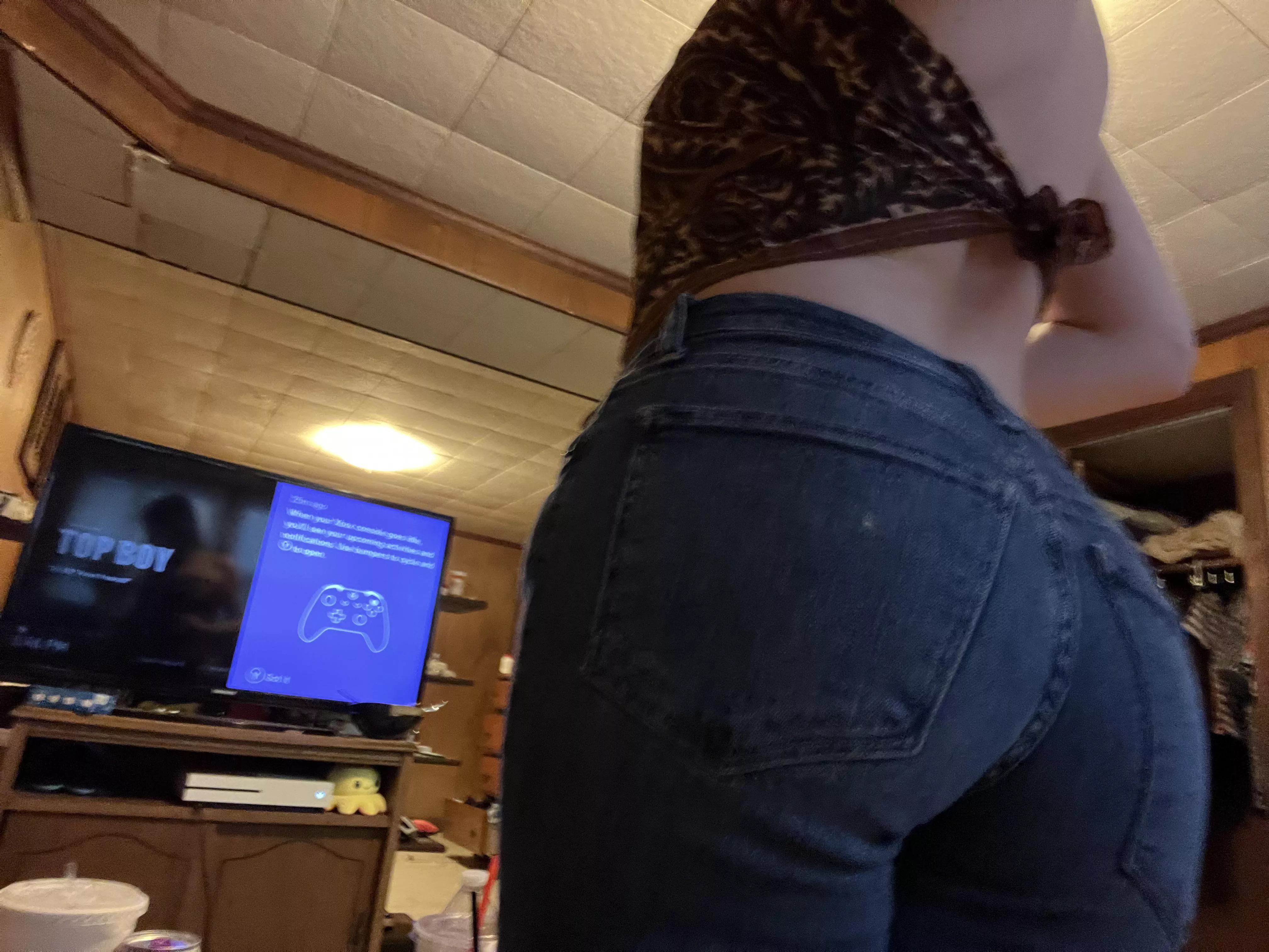 [f18] quick pic b4 going out <3 posted by artsybeautofficial