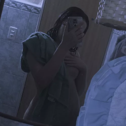 [F18] Want see what is under my hand? I'm looking new dirty time with a daddy / 50% OFF in premade content 🔥🔥 SEXTING, PICS, VIDS, SEX TAPES 😏😏[Selling] Kik: De.Venus telegram: @DeVenus69 by De-Venus