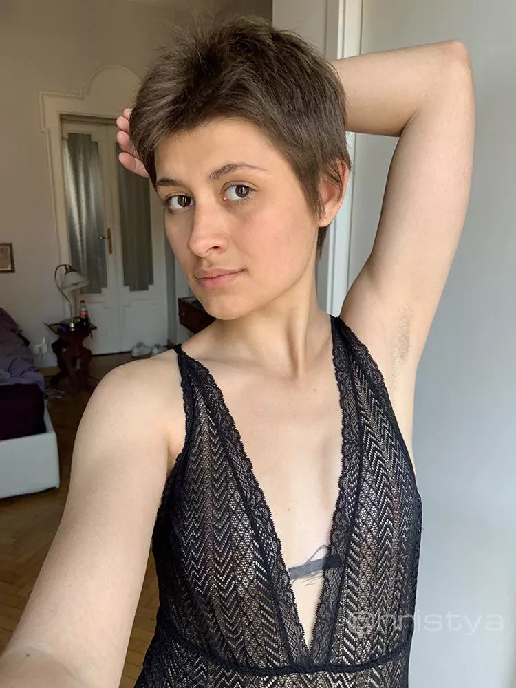 F19. Do you want lick 👅? posted by bearded_hands