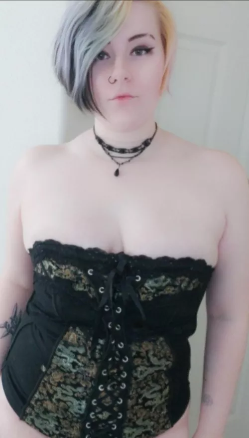(F20) am I sexy in a corset? by rainbowstorm130