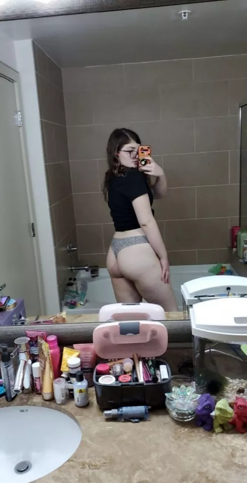 F(21) am I thicc enough to deserve your black cock? by imnotaroboty4cunt