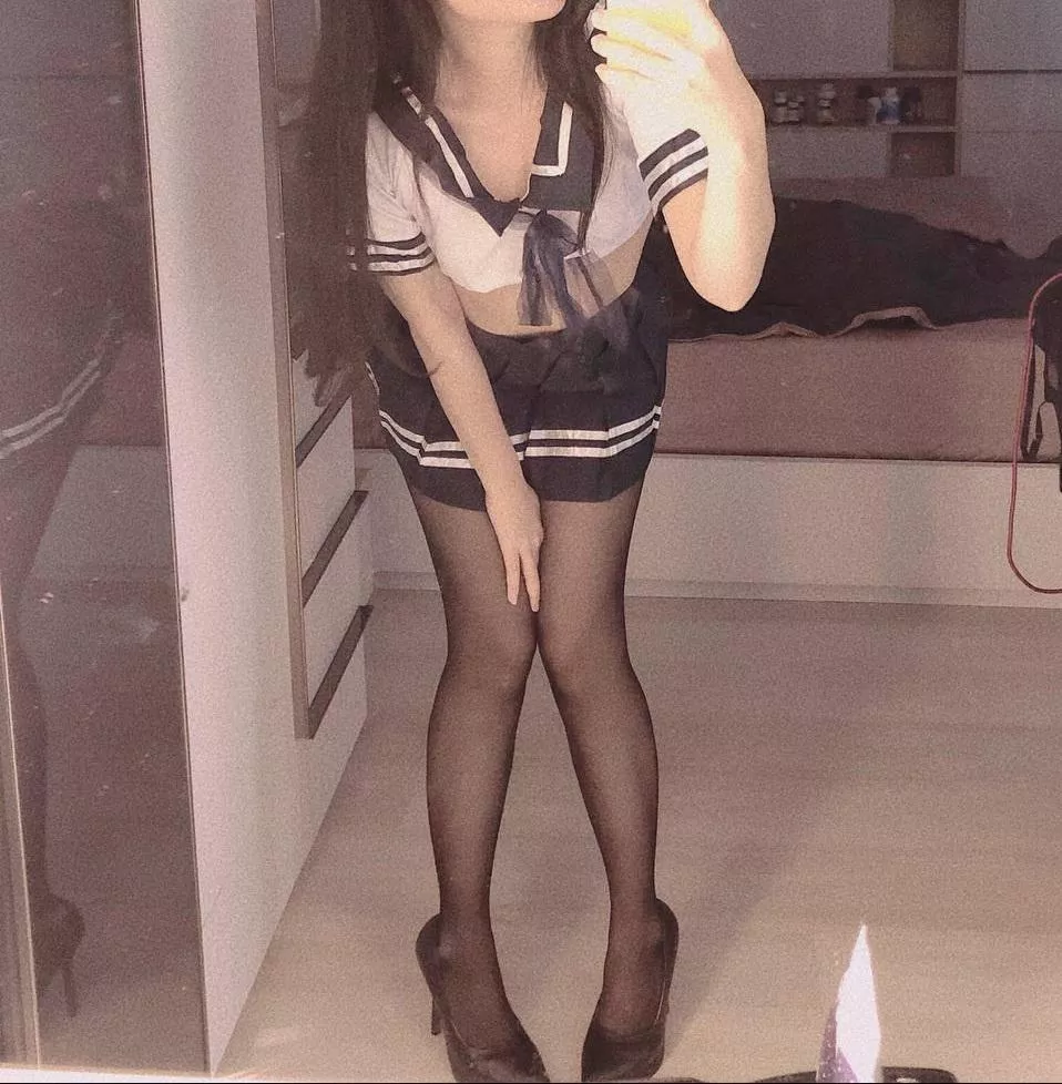 f22 🤍 posted by sunyata_feet