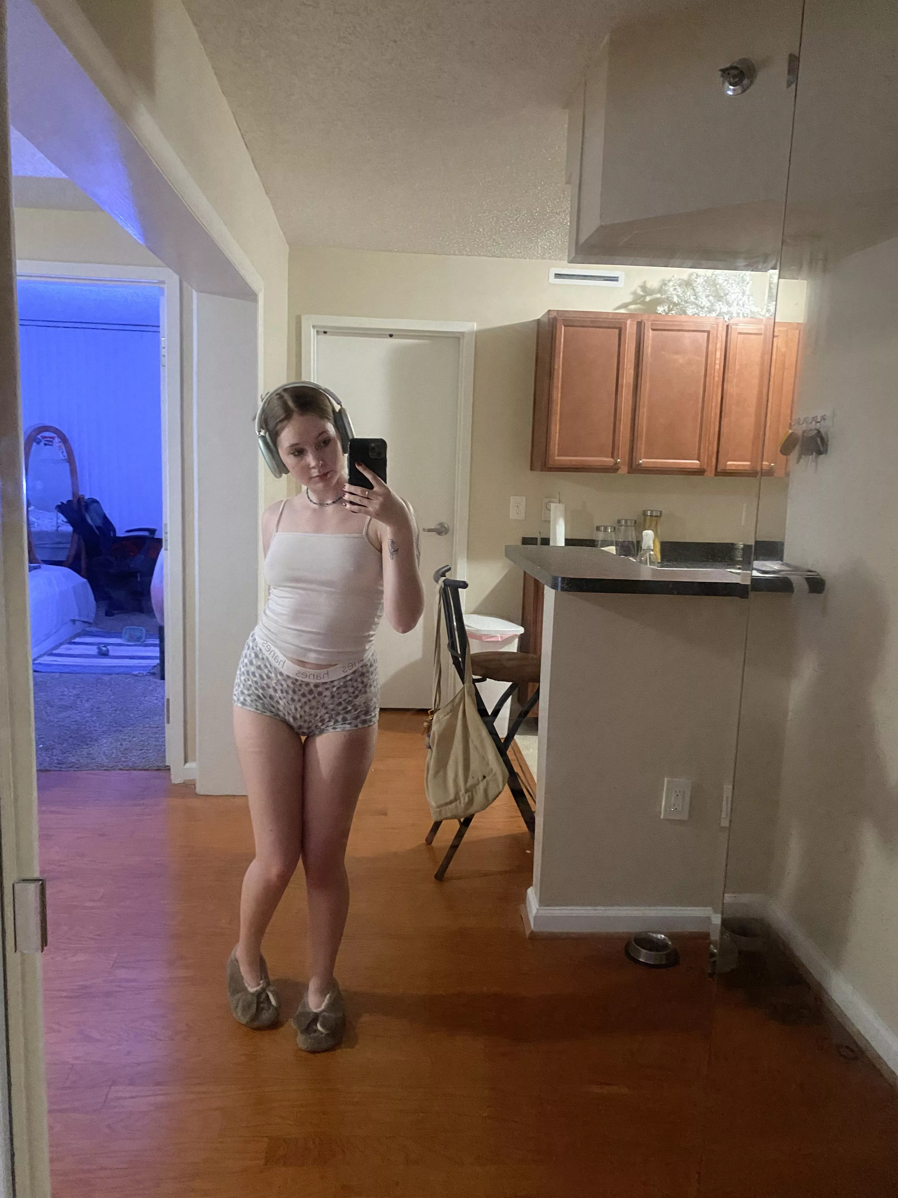 [f23] your friendly neighborhood cat lady ☺️ posted by __0propane