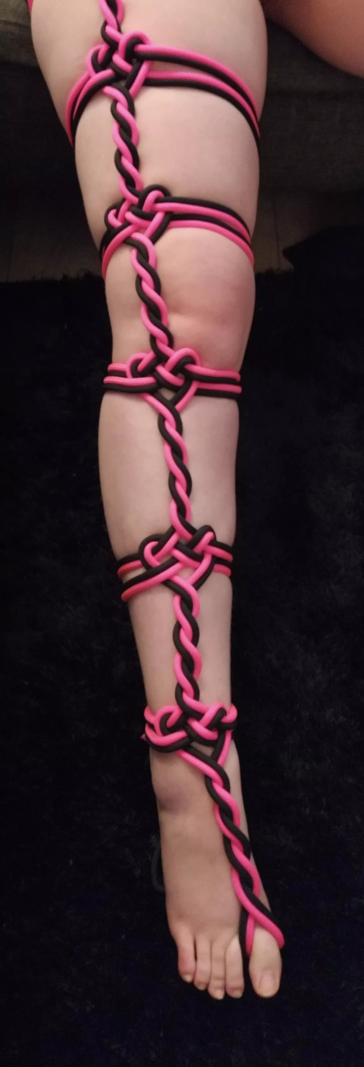 [F24] Self-tie on my leg posted by KiranaKill