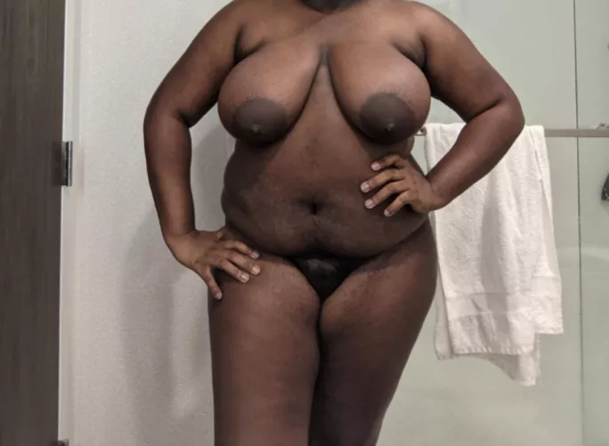 F25, 5'6, 250lbs, I haven't been myself lately but wanted to post my first post here. by niceandnaughty00