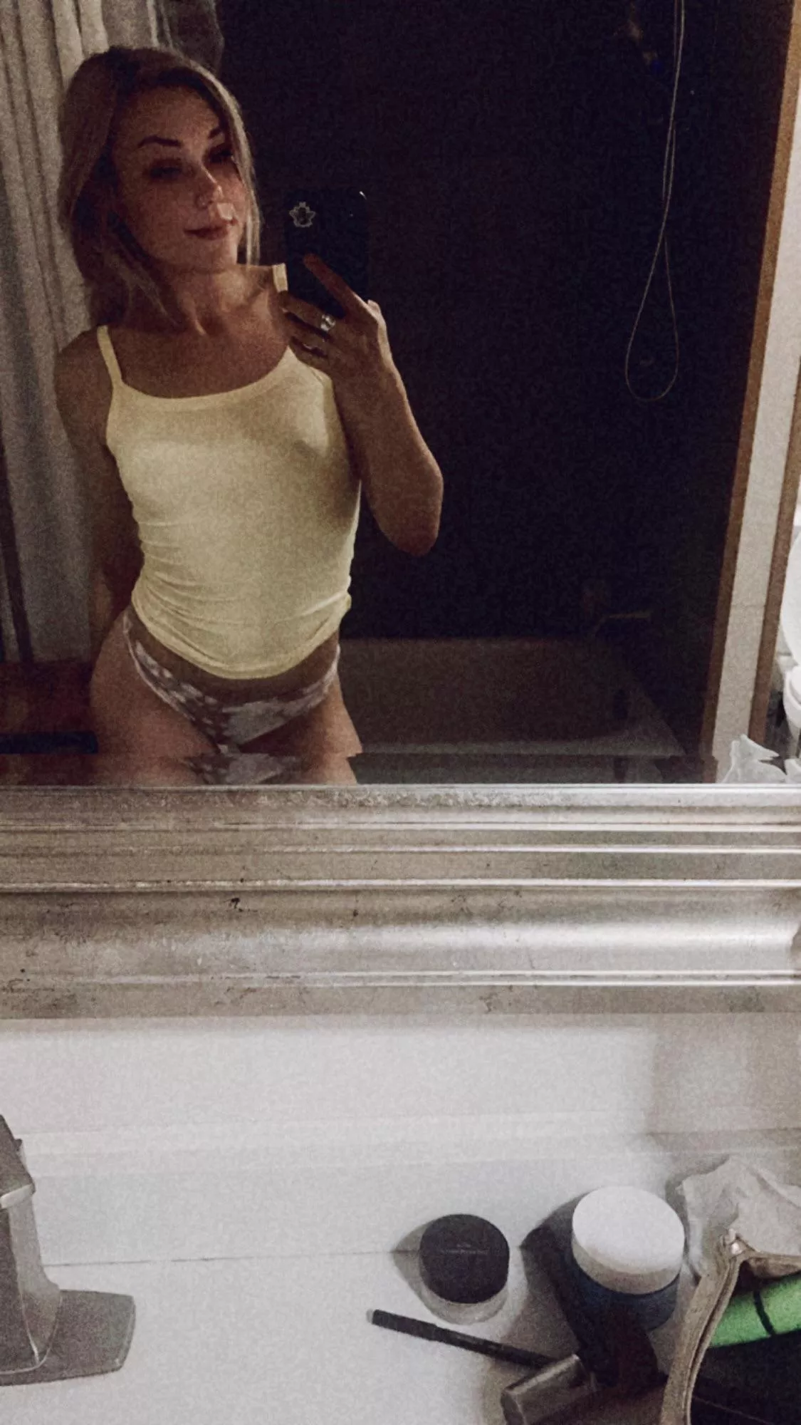 F25 good night Reddit 😘 posted by Strange_Purchase_802