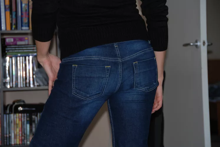 [F26] Seeing if you like me first :) by Quasipermanent