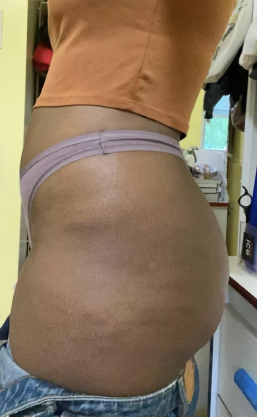 [F31] What my jeans look like half way down….incase you’re wondering posted by Bigconversations01