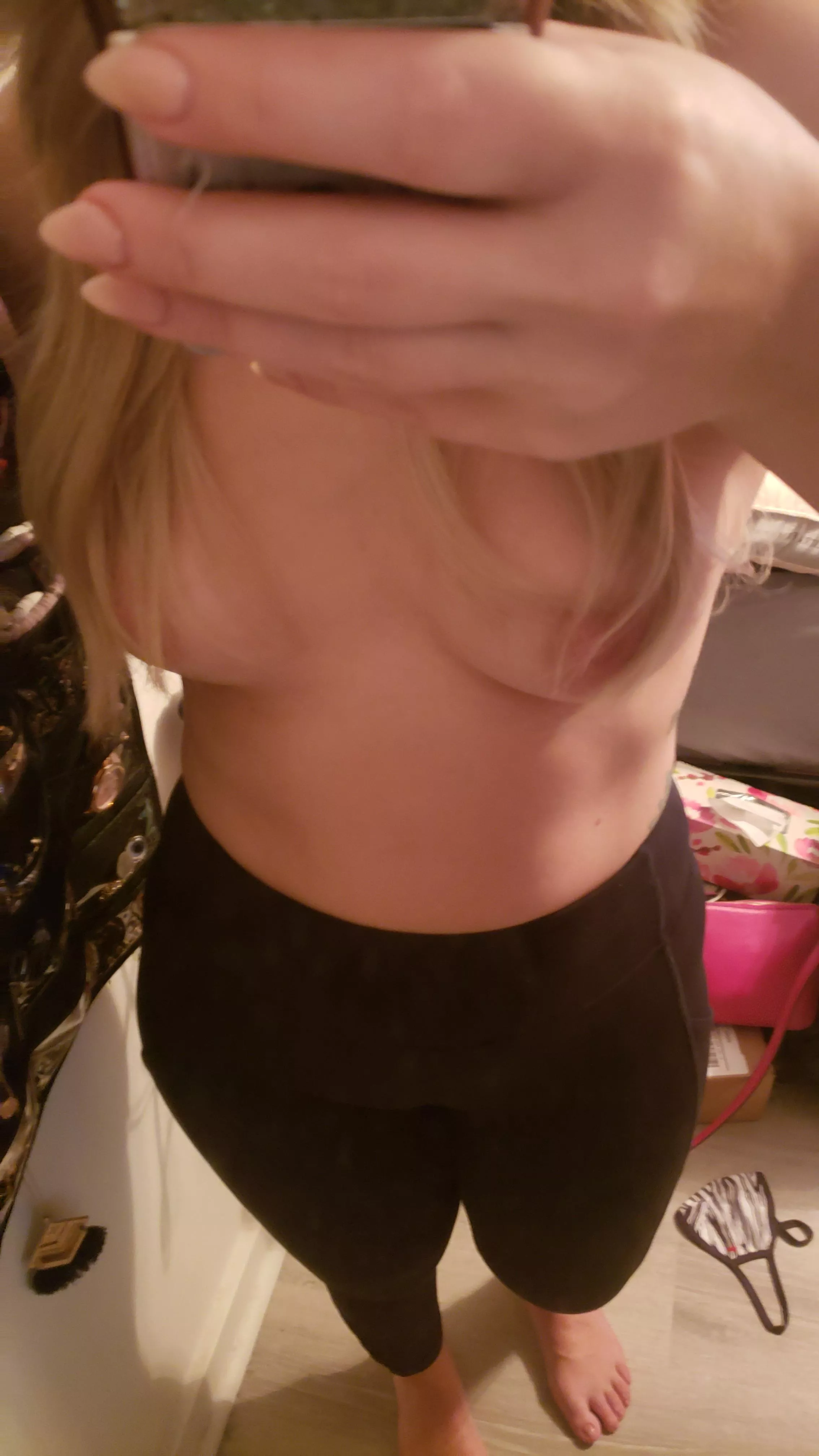 (F32) bought new hair had to show it off! posted by Sprinkletits74