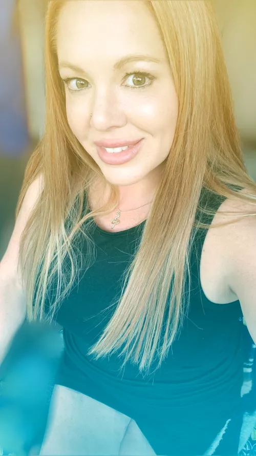 F40 Tell me what you're thinking by xxxscarlettrose