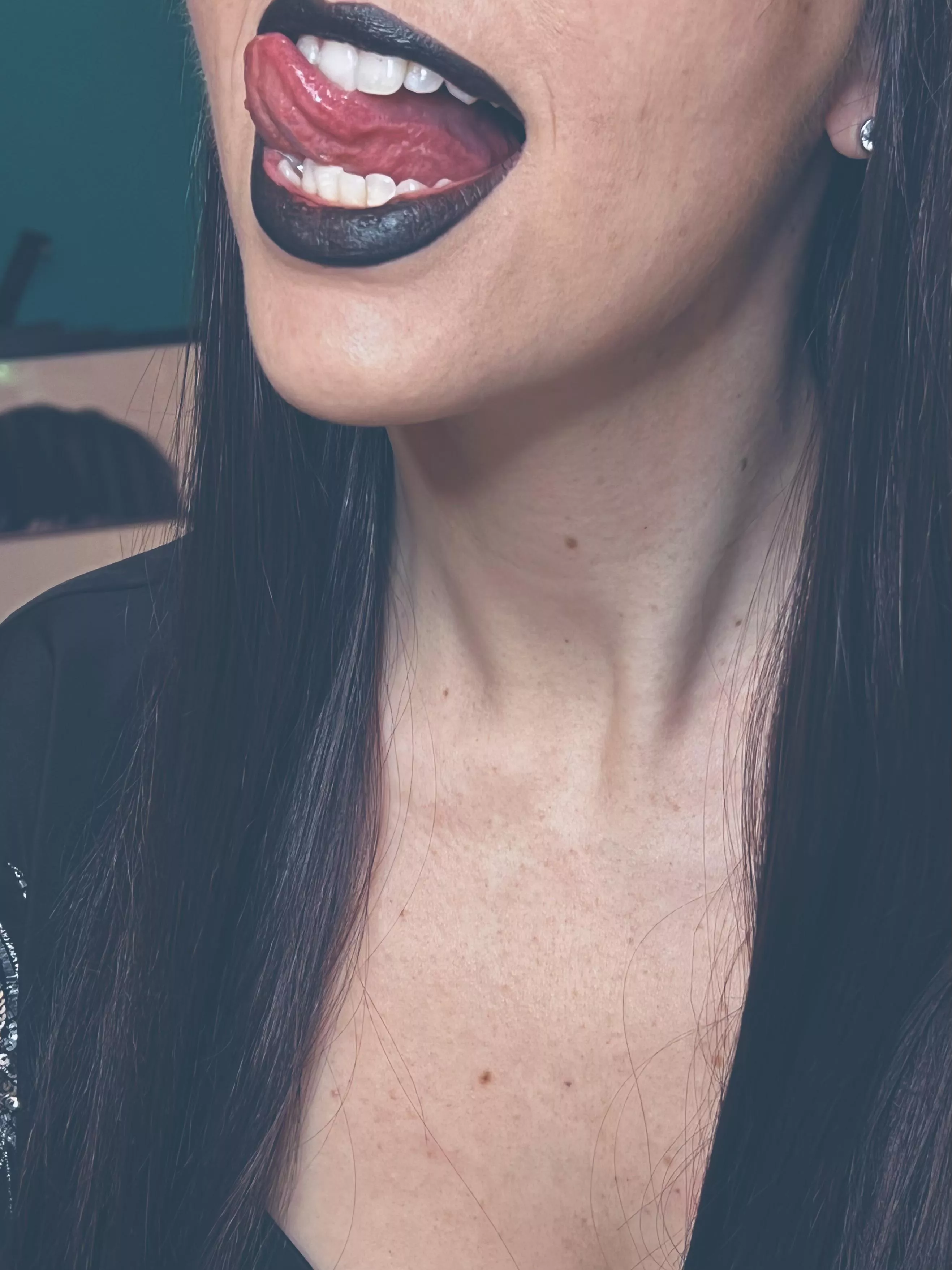 🖤👄 [F40] posted by I-am-your-Aphrodite