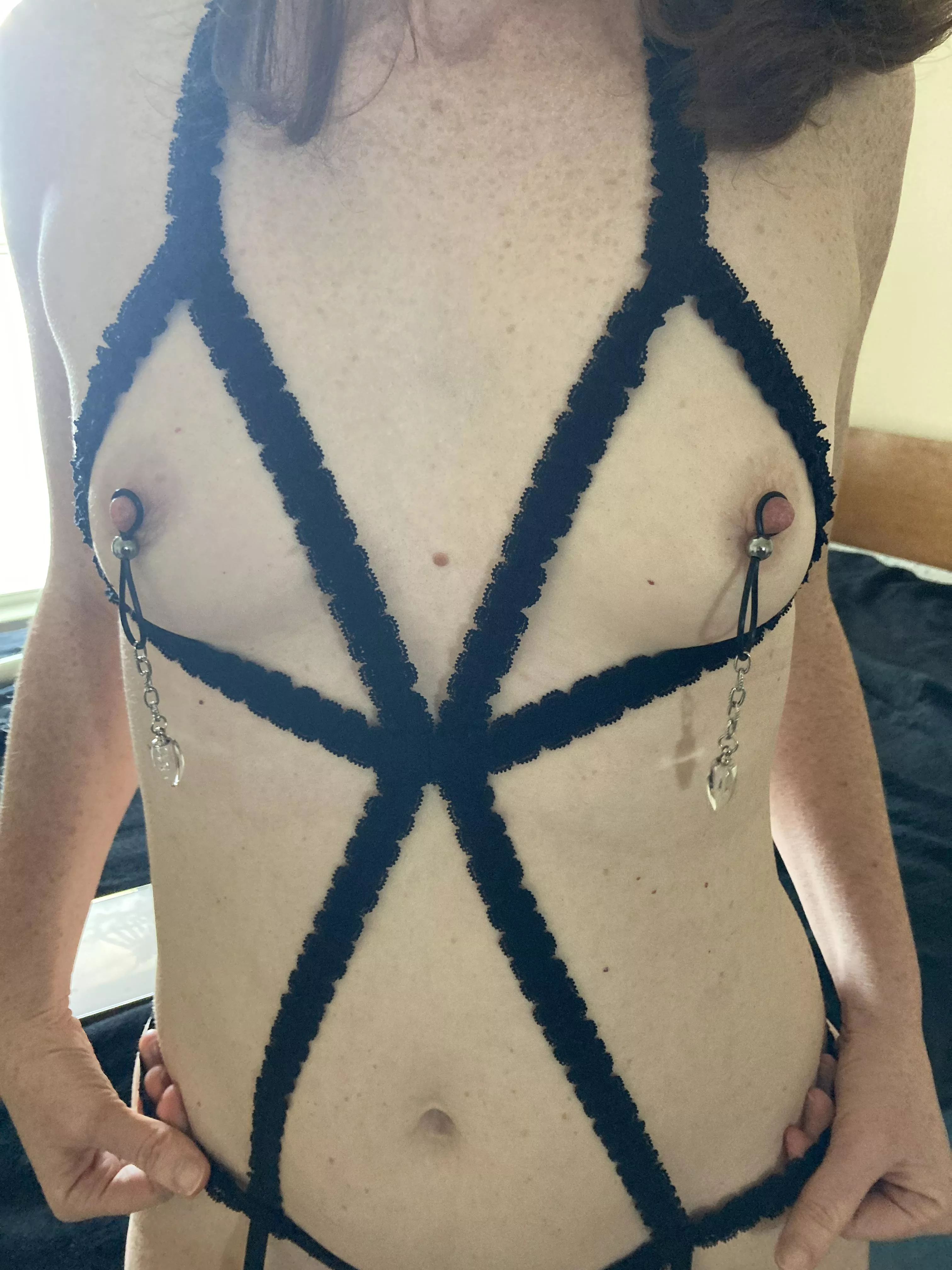 (F)44😘I’m ready to play:) what did you have in mind?[image] posted by coupleNexpress