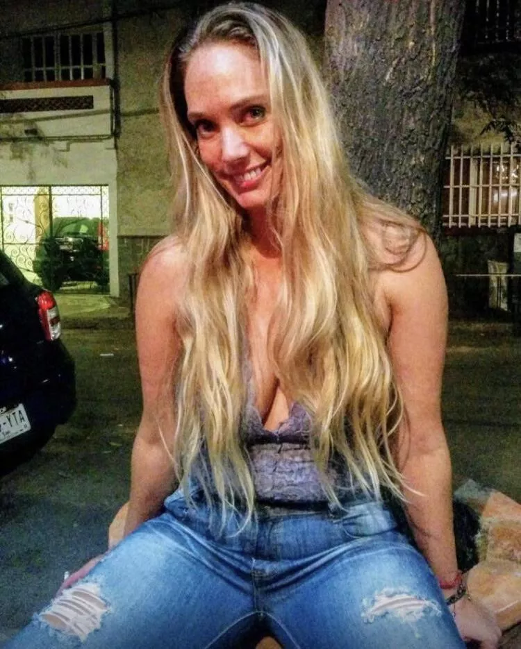 F46 Curvy caliente Mexicana posted by ThickCurvy