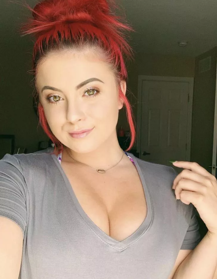 F4m……for sissy posted by Katiemoore10