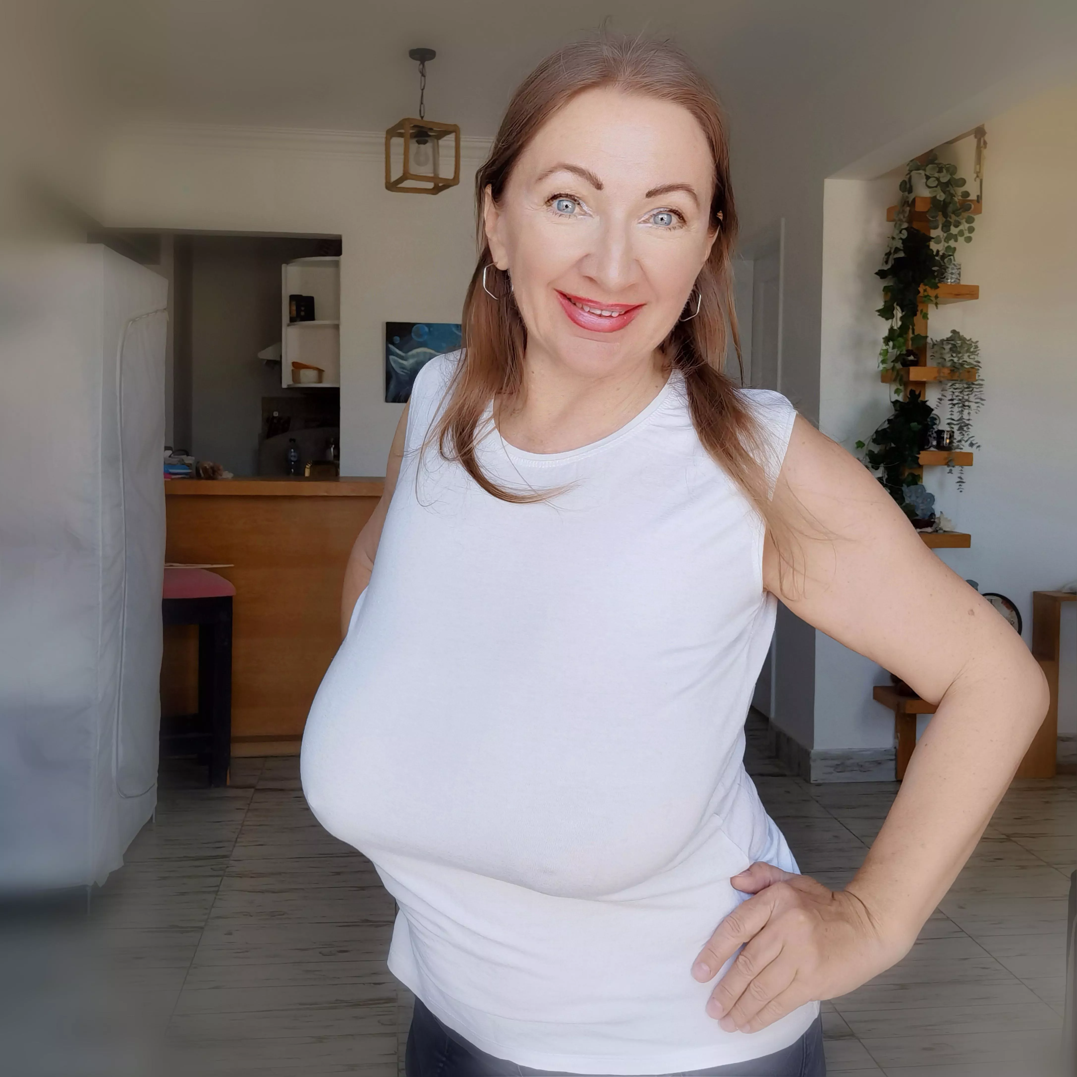 F56 actually braless posted by MariaMilf