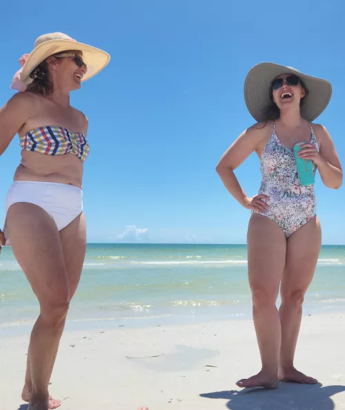 F56 and F32 at the beach by Taway13565