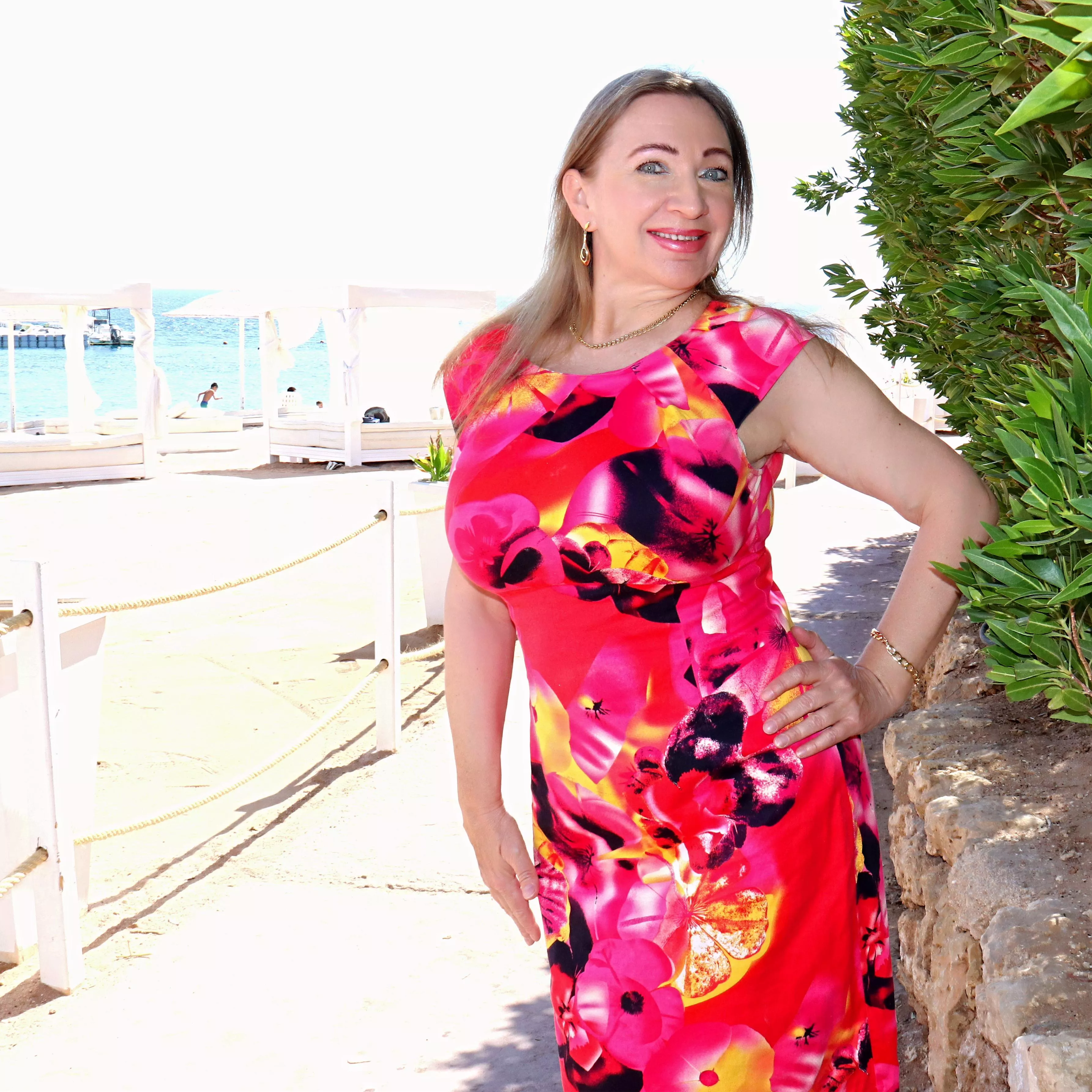 F56 with natural breast size 36F posted by MariaMilf