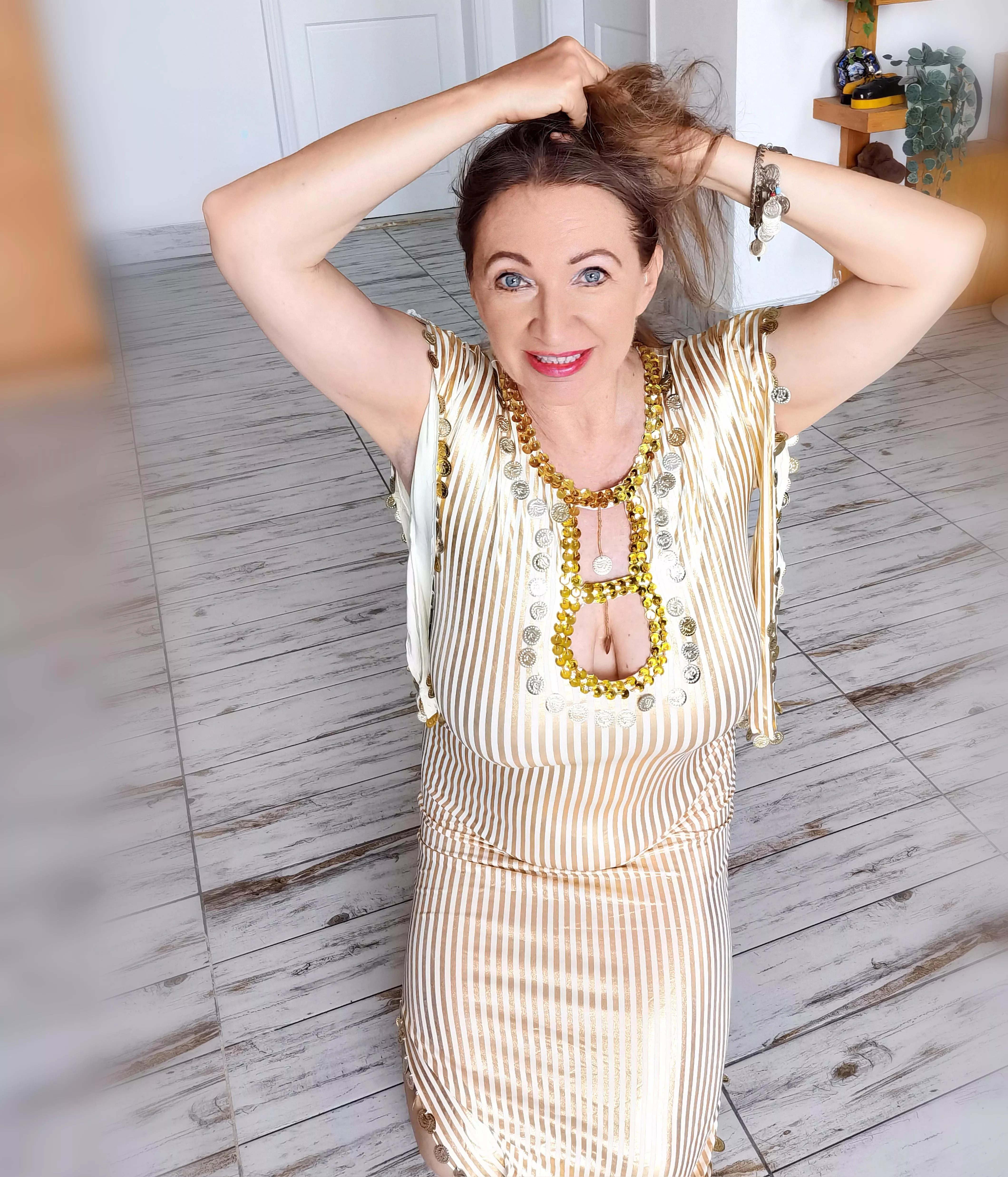 F56 without bra posted by MariaMilf