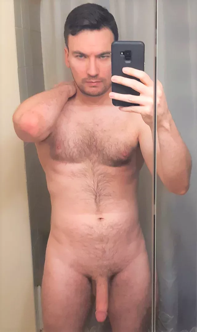 Face reveal. How likely is it that someone I know recognizes me? posted by NormalizingNudity