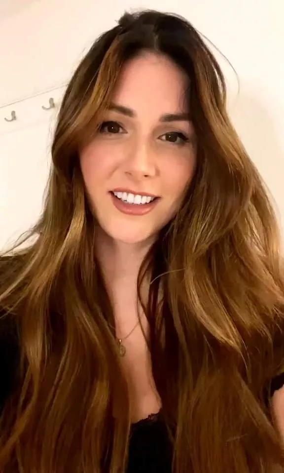 Facebook Post posted by LucyPinderFan924