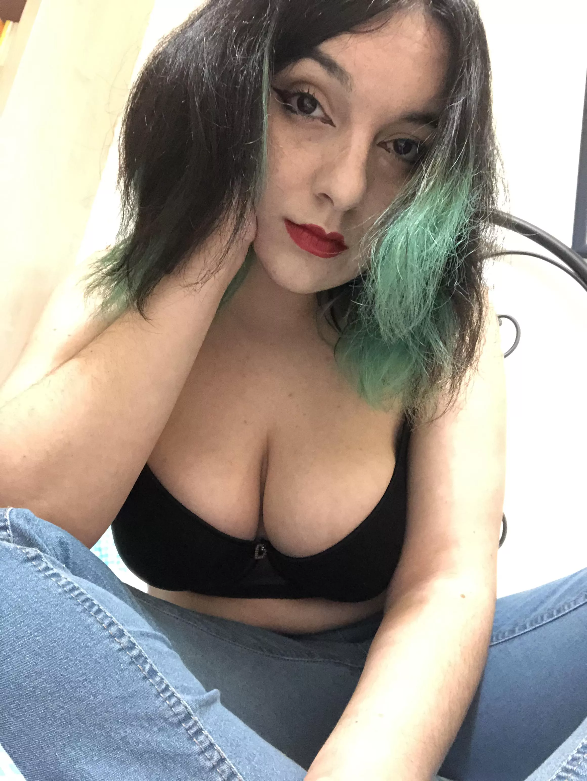 Faded hair 😿 posted by Elderphinium