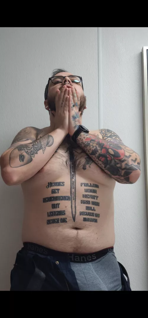 Fairly new to posting this sort of stuff. Come Talk to me. by ChubbyMedic0914