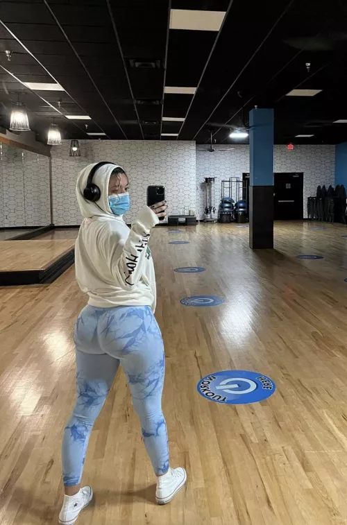 Fat booty by devon213