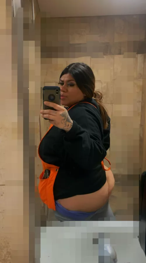 Favorite cashier 😋 by Killabetss420