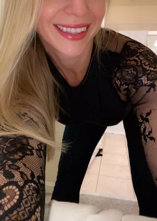 Feed Me & Tell Me I’m Pretty 😋 by Katibfit1