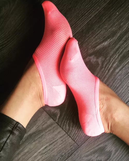 Feel in’ pretty in pink 😉💖 by Naughty_Socks_Luvr