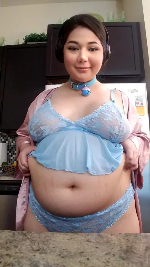 Feel like I could use a hand carrying all of this from my bed to the kitchen and back. by CouchQueenie