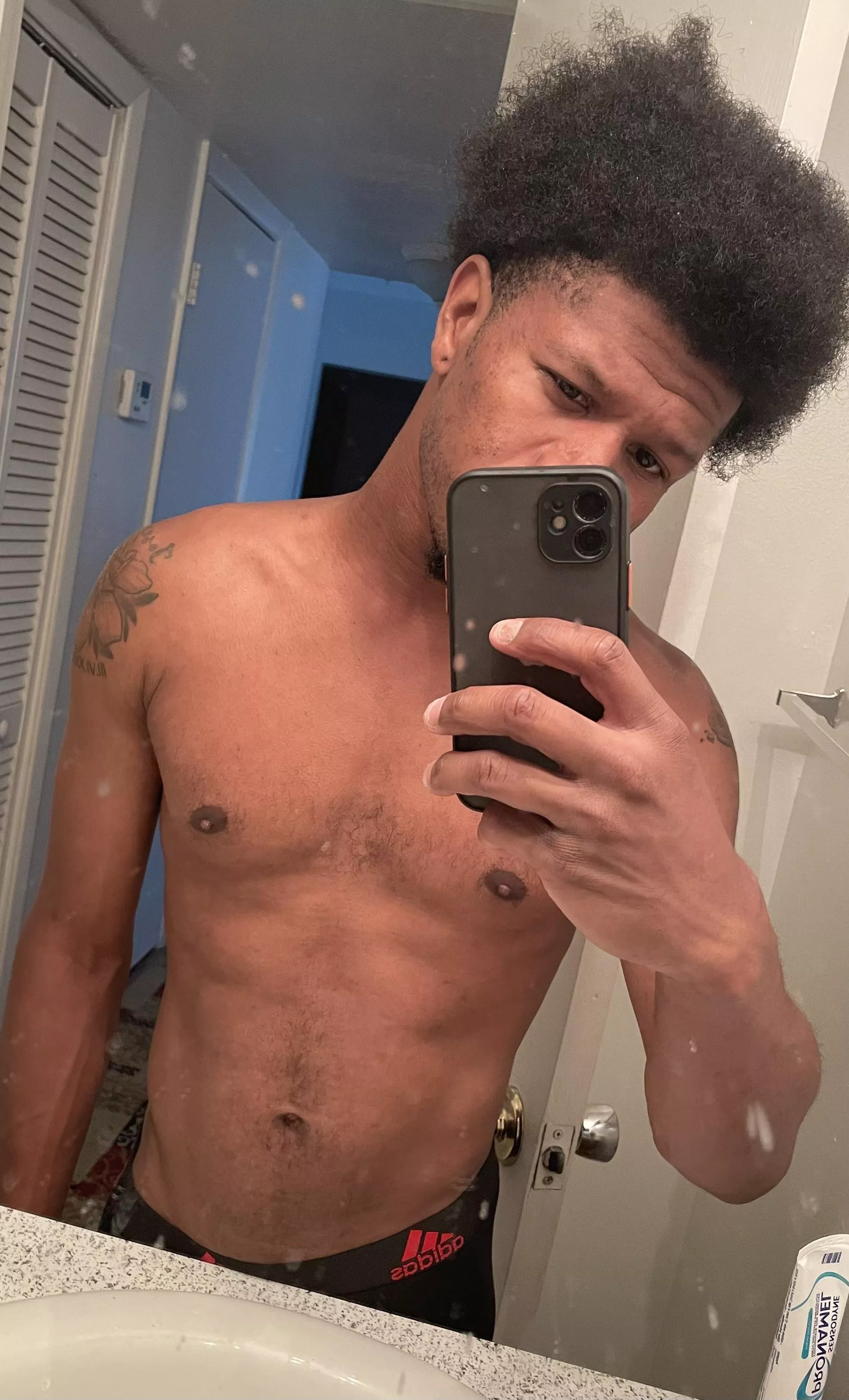 Feelin fresh after my shower! posted by yuzza305