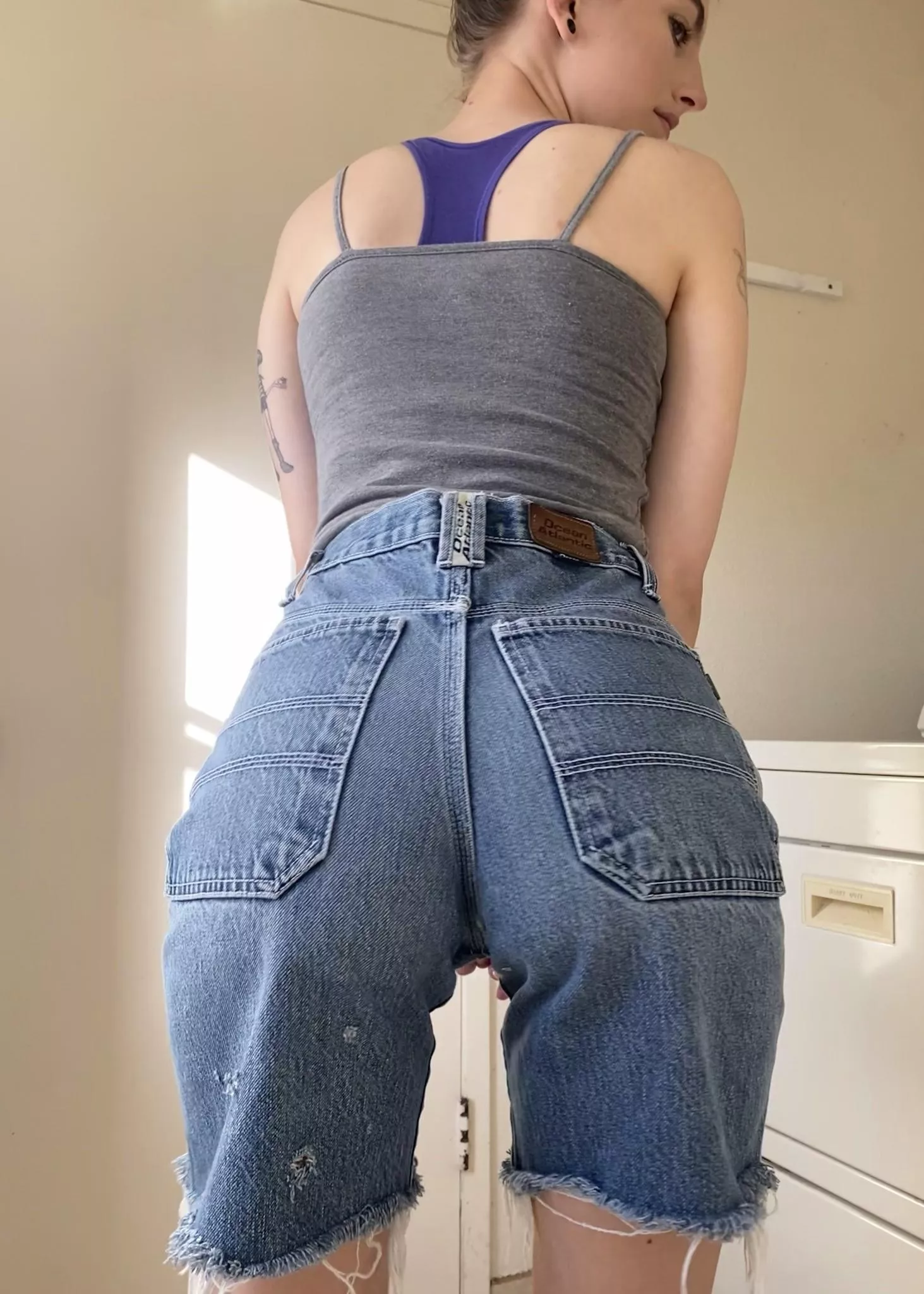 feelin sexy in these mom jean shorts posted by quarantinevagene
