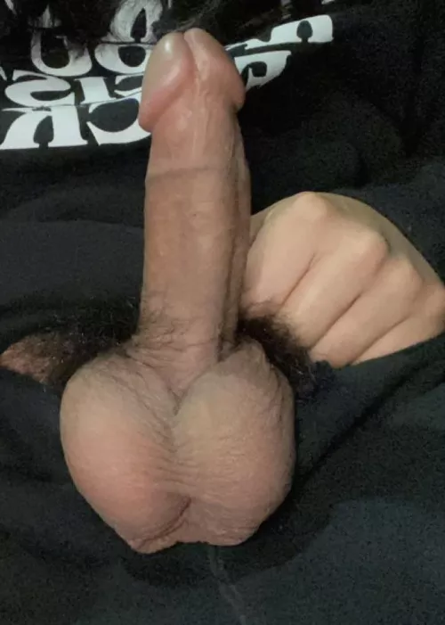 Feeling a bit horny tonight. 😈 by robma973