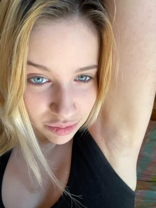 Feeling a little sad but here's my armpit if you want to brighten my mood 👅 by iammeela