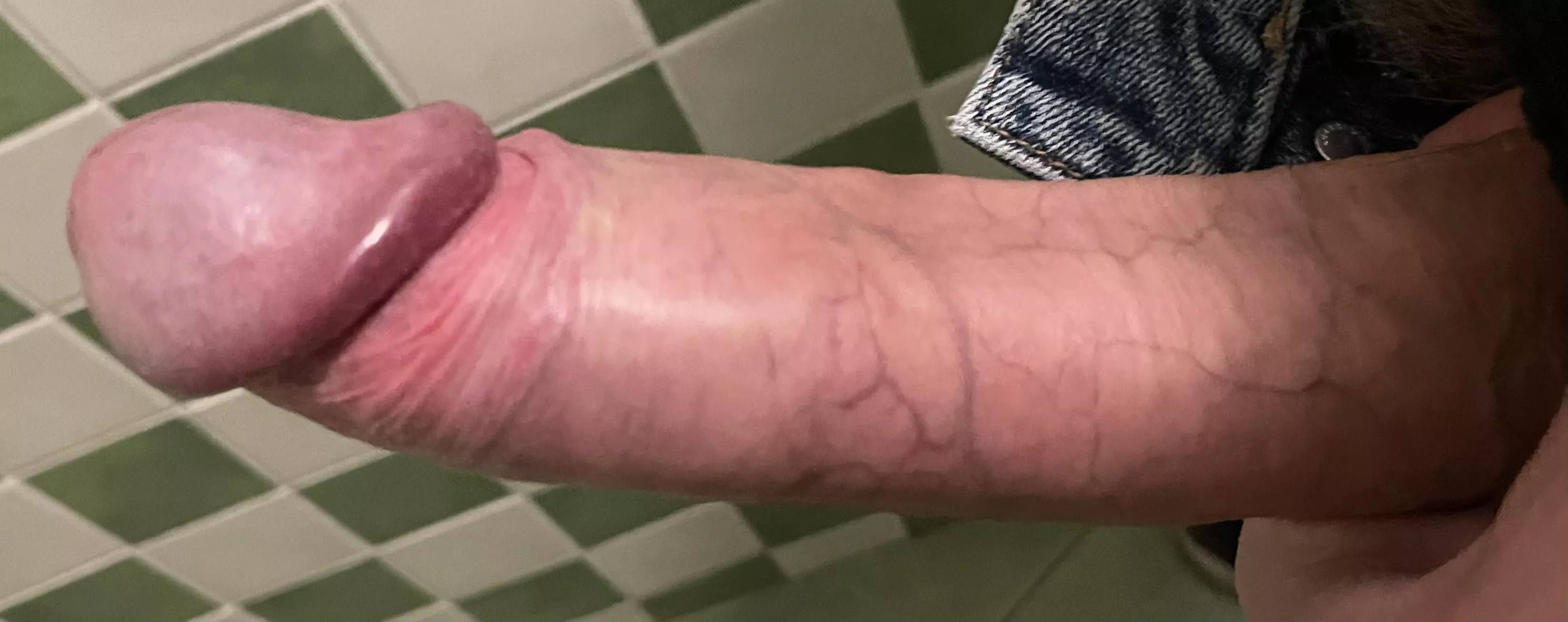 Feeling bored at work…rate 😏😉 posted by Erezion