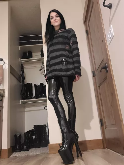 Feeling Confident:)) by MatteLeather