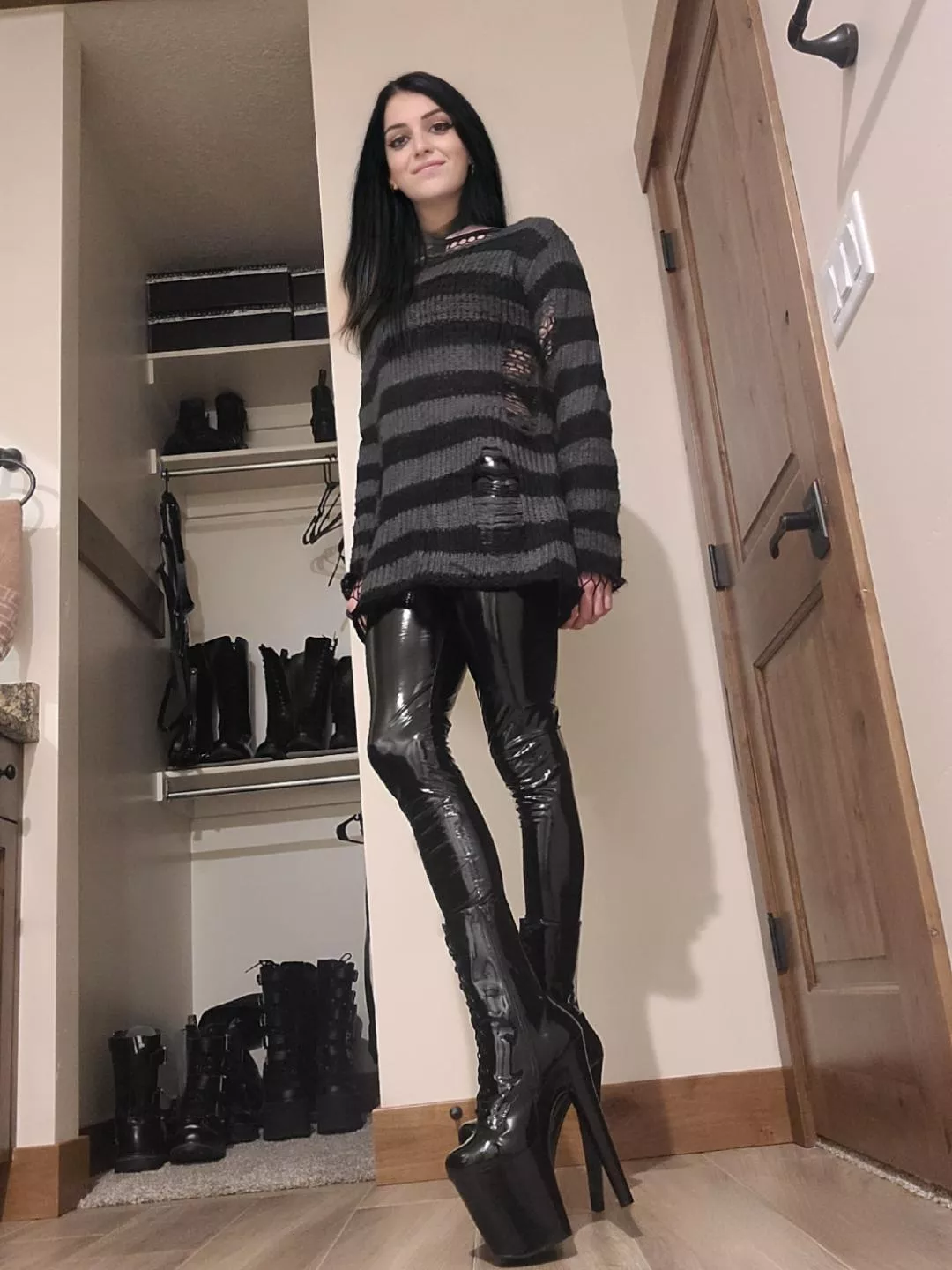 Feeling Confident:)) posted by MatteLeather