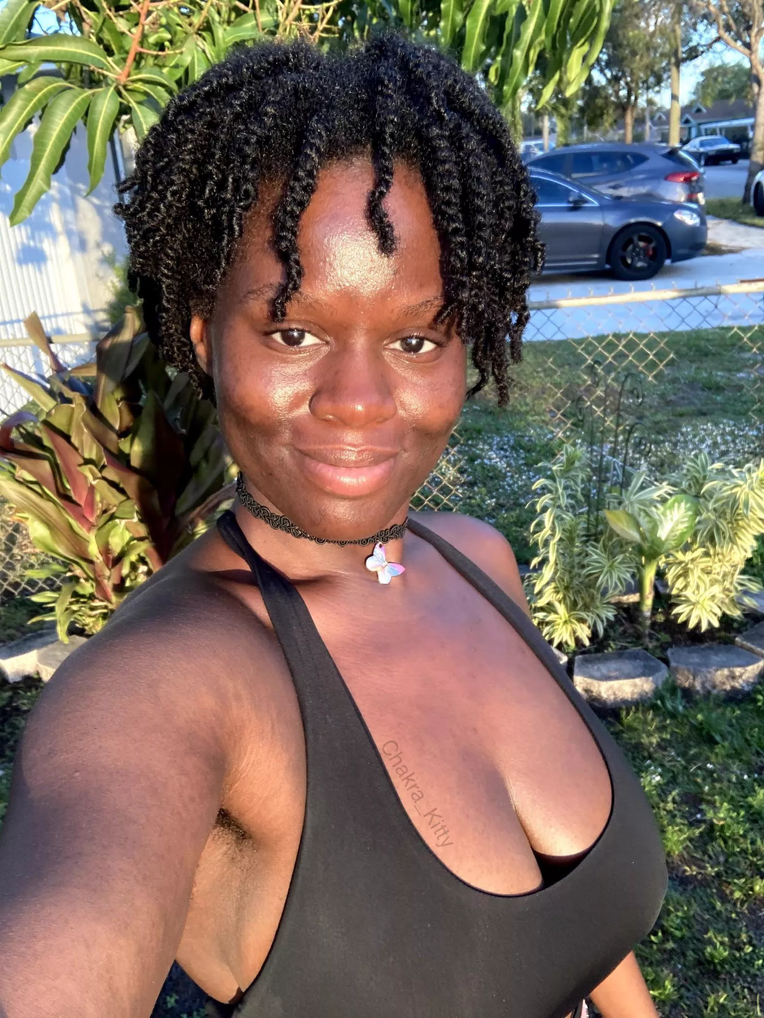 Feeling con[f]ident with no bra & no makeup on posted by chakra_kitty