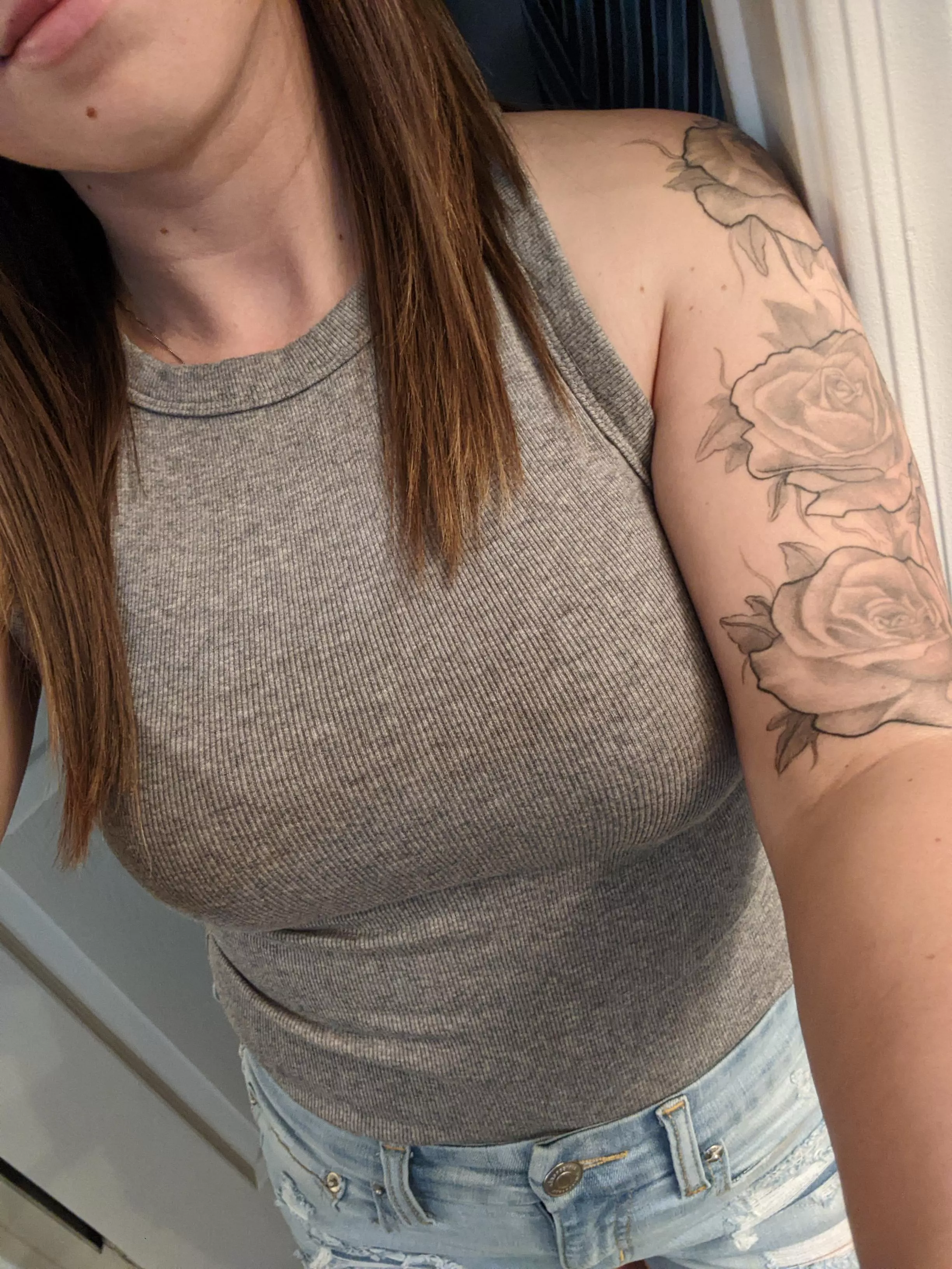 feeling cute [f] posted by MistyMayxxo